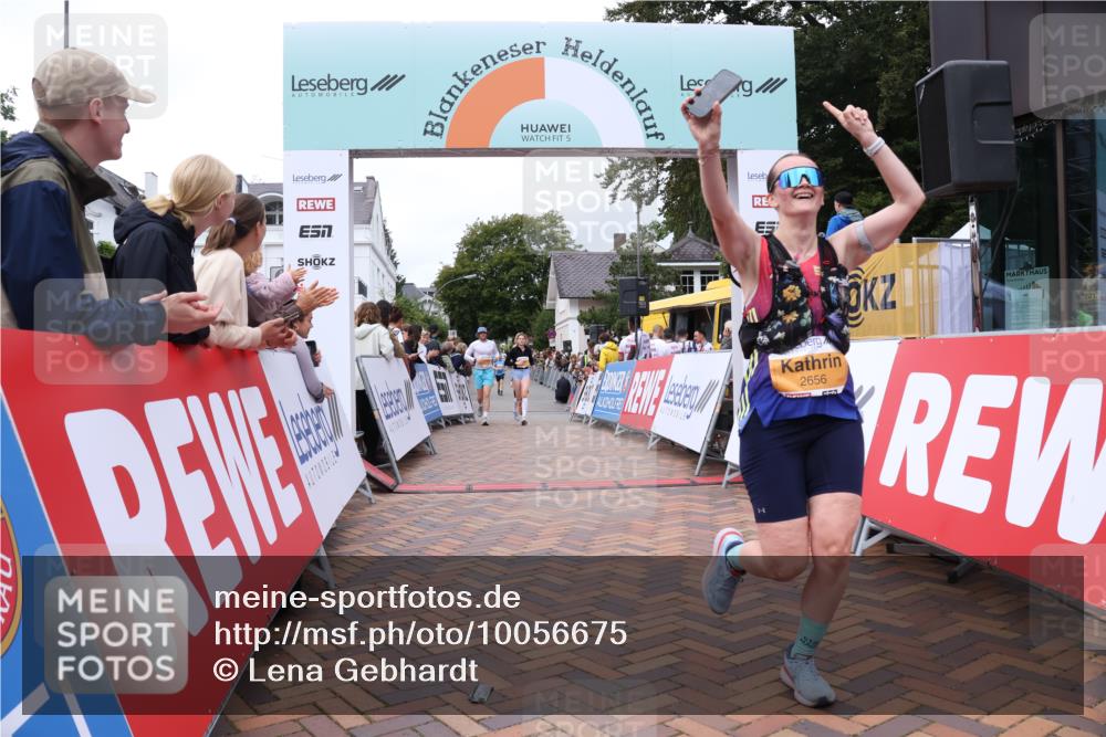 30.08.2026 - Blankeneser Heldenlauf Lena Gebhardt http://msf.ph/oto/10056675 30.08.2026 12:13:08 Ziel 2115, 2120, 2218, 2656 meine-sportfotos.de