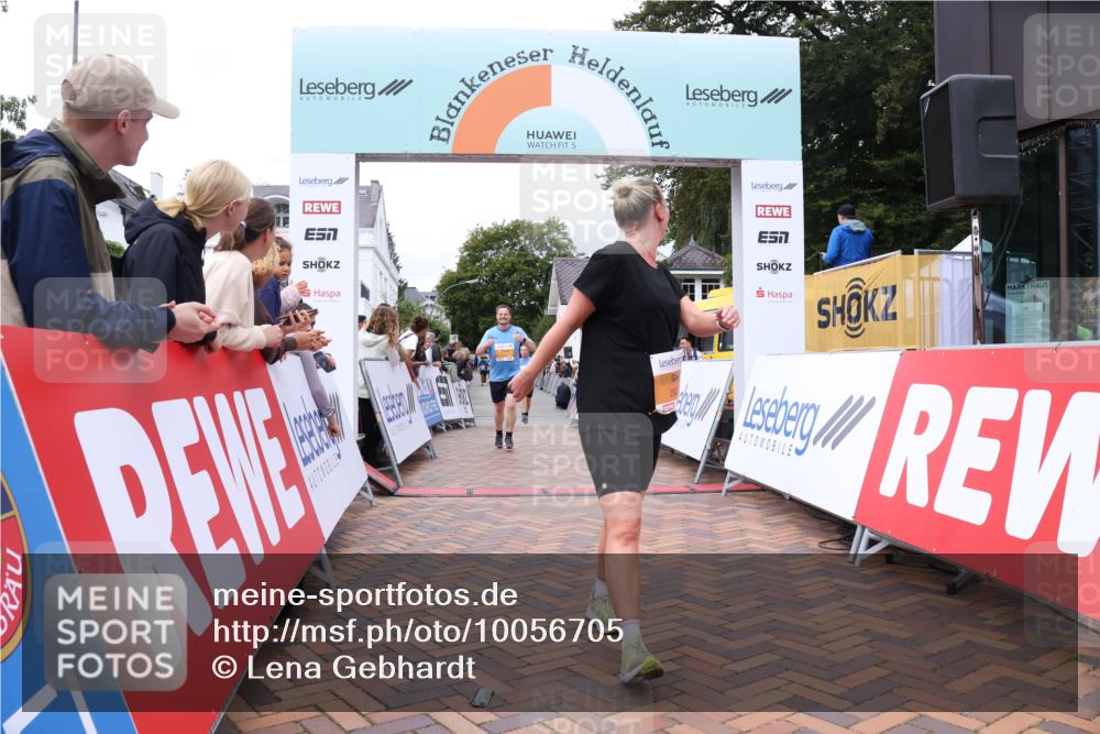 30.08.2026 - Blankeneser Heldenlauf Lena Gebhardt http://msf.ph/oto/10056705 30.08.2026 12:13:16 Ziel 2115, 2120, 2760, 2927, 4070 meine-sportfotos.de