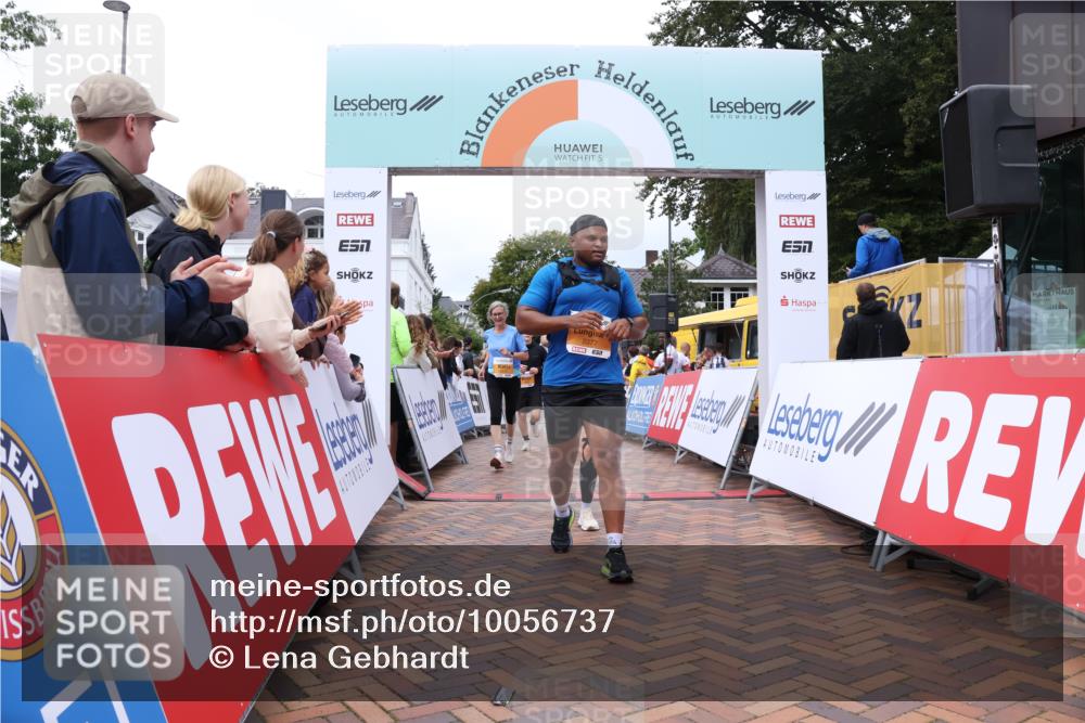 30.08.2026 - Blankeneser Heldenlauf Lena Gebhardt http://msf.ph/oto/10056737 30.08.2026 12:13:32 Ziel 2377, 2513, 2535, 2536, 2789, 2907 meine-sportfotos.de