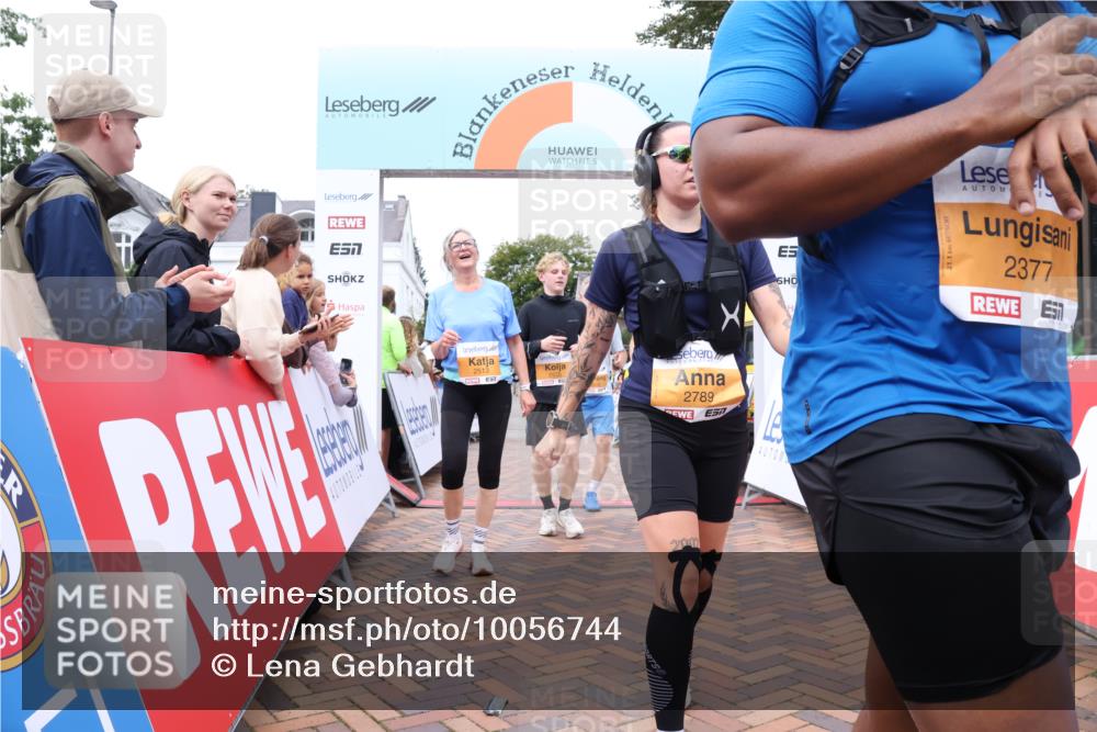 30.08.2026 - Blankeneser Heldenlauf Lena Gebhardt http://msf.ph/oto/10056744 30.08.2026 12:13:35 Ziel 2377, 2513, 2535, 2536, 2789, 2907 meine-sportfotos.de