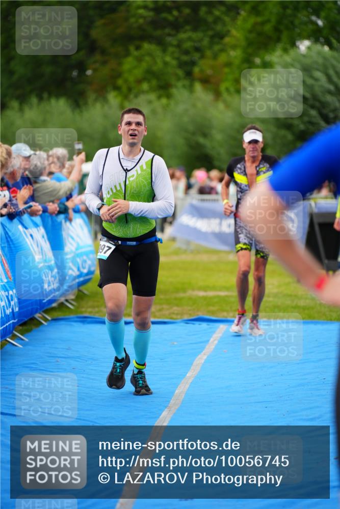 30.08.2026 - Elbe Triathlon Hamburg LAZAROV Photography http://msf.ph/oto/10056745 30.08.2026 11:12:52 Ziel 773, 1085, 1093, 1097 meine-sportfotos.de