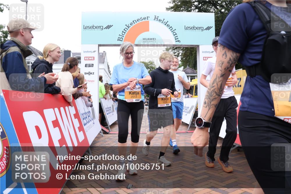 30.08.2026 - Blankeneser Heldenlauf Lena Gebhardt http://msf.ph/oto/10056751 30.08.2026 12:13:36 Ziel 2377, 2513, 2535, 2536, 2789, 2907 meine-sportfotos.de