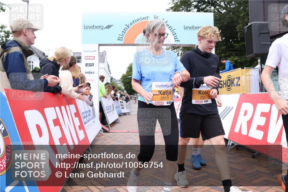 30.08.2026 - Blankeneser Heldenlauf Lena Gebhardt http://msf.ph/oto/10056754 30.08.2026 12:13:36 Ziel 2377, 2513, 2535, 2536, 2789, 2907 meine-sportfotos.de