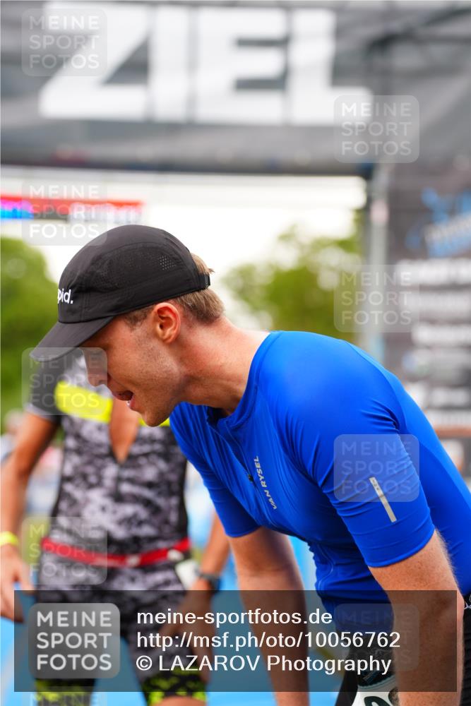 30.08.2026 - Elbe Triathlon Hamburg LAZAROV Photography http://msf.ph/oto/10056762 30.08.2026 11:12:59 Ziel 1037, 1061, 1085 meine-sportfotos.de