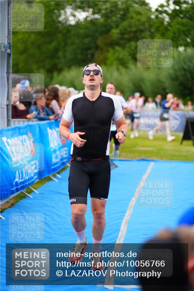 30.08.2026 - Elbe Triathlon Hamburg LAZAROV Photography http://msf.ph/oto/10056766 30.08.2026 11:13:02 Ziel 490, 1037, 1061, 1085, 1197 meine-sportfotos.de