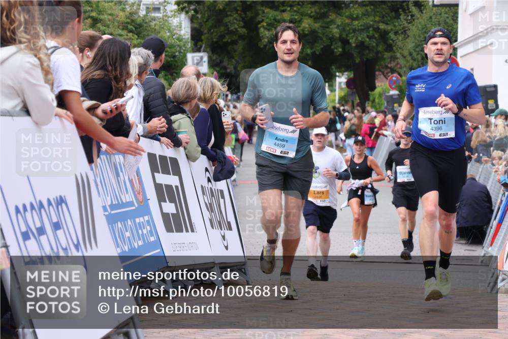 30.08.2026 - Blankeneser Heldenlauf Lena Gebhardt http://msf.ph/oto/10056819 30.08.2026 12:13:58 Ziel 2734, 2883, 4396, 4411, 4459 meine-sportfotos.de