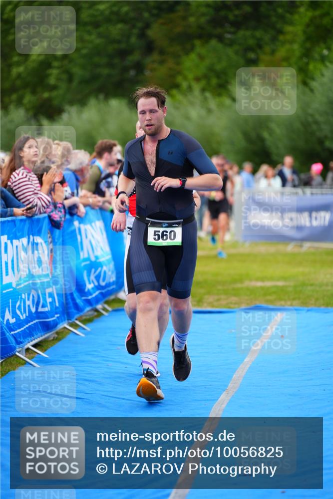 30.08.2026 - Elbe Triathlon Hamburg LAZAROV Photography http://msf.ph/oto/10056825 30.08.2026 11:13:31 Ziel 560, 598, 620, 752 meine-sportfotos.de