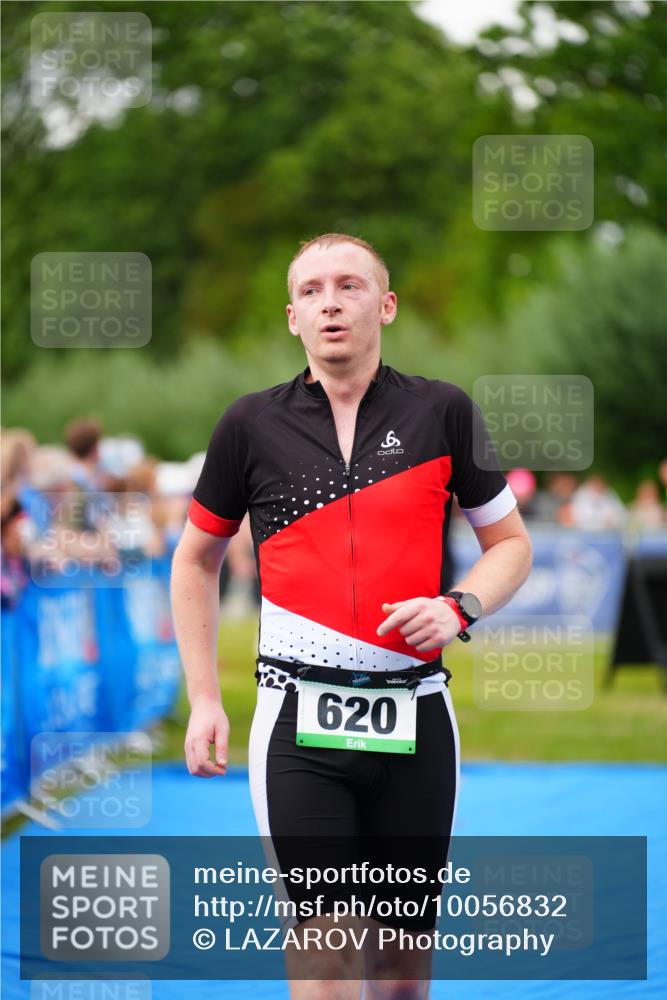 30.08.2026 - Elbe Triathlon Hamburg LAZAROV Photography http://msf.ph/oto/10056832 30.08.2026 11:13:34 Ziel 560, 598, 620, 699, 752 meine-sportfotos.de