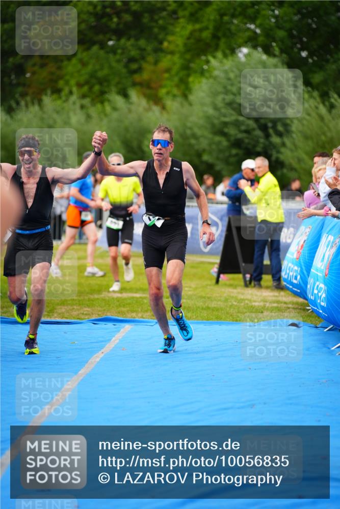 30.08.2026 - Elbe Triathlon Hamburg LAZAROV Photography http://msf.ph/oto/10056835 30.08.2026 11:13:36 Ziel 598, 699, 752 meine-sportfotos.de
