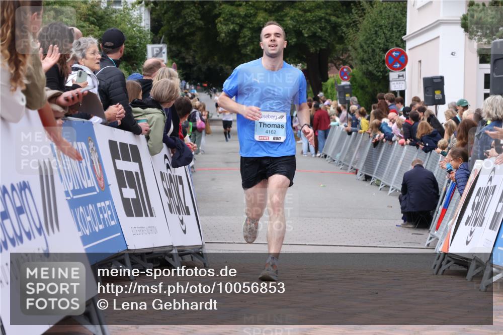 30.08.2026 - Blankeneser Heldenlauf Lena Gebhardt http://msf.ph/oto/10056853 30.08.2026 12:14:07 Ziel 2636, 4017, 4162, 4214, 4396, 4459 meine-sportfotos.de