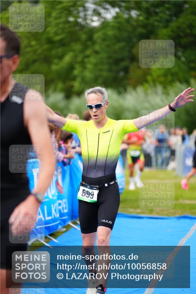 30.08.2026 - Elbe Triathlon Hamburg LAZAROV Photography http://msf.ph/oto/10056858 30.08.2026 11:13:42 Ziel 643, 699 meine-sportfotos.de