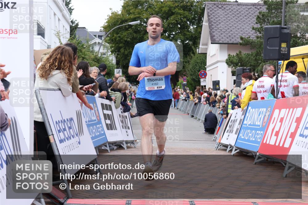 30.08.2026 - Blankeneser Heldenlauf Lena Gebhardt http://msf.ph/oto/10056860 30.08.2026 12:14:09 Ziel 2636, 4017, 4162, 4214 meine-sportfotos.de