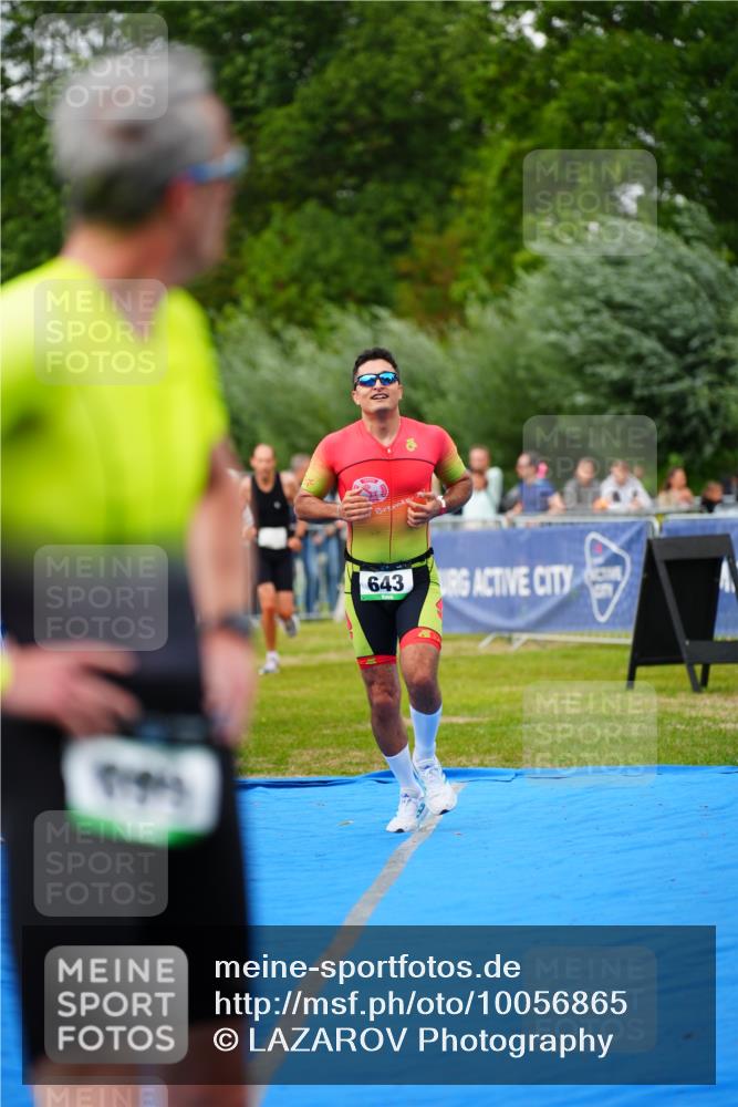 30.08.2026 - Elbe Triathlon Hamburg LAZAROV Photography http://msf.ph/oto/10056865 30.08.2026 11:13:46 Ziel 643, 724 meine-sportfotos.de