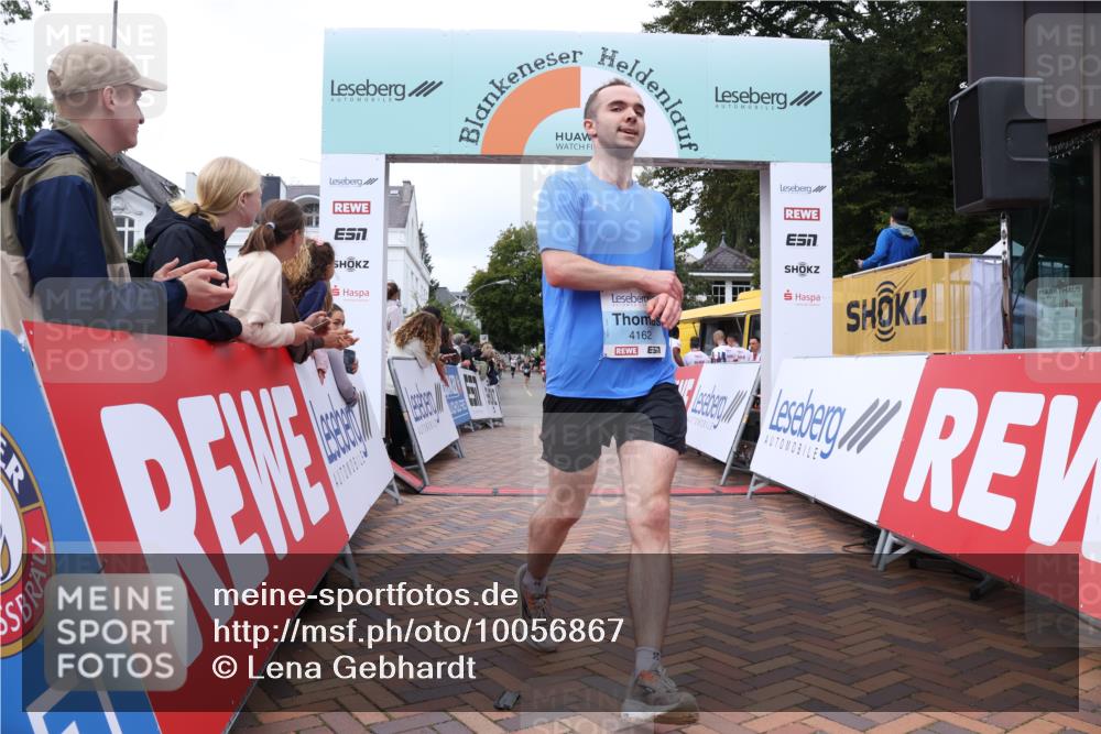 30.08.2026 - Blankeneser Heldenlauf Lena Gebhardt http://msf.ph/oto/10056867 30.08.2026 12:14:11 Ziel 2636, 4017, 4162, 4214 meine-sportfotos.de