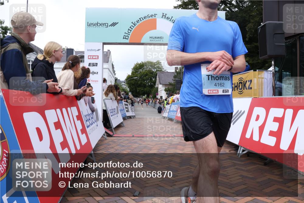 30.08.2026 - Blankeneser Heldenlauf Lena Gebhardt http://msf.ph/oto/10056870 30.08.2026 12:14:11 Ziel 2636, 4017, 4162, 4214 meine-sportfotos.de