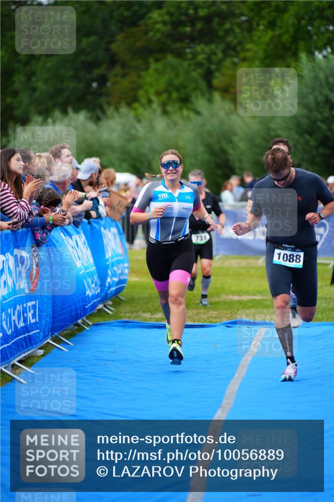 30.08.2026 - Elbe Triathlon Hamburg LAZAROV Photography http://msf.ph/oto/10056889 30.08.2026 11:13:57 Ziel 731, 869, 1030, 1088 meine-sportfotos.de