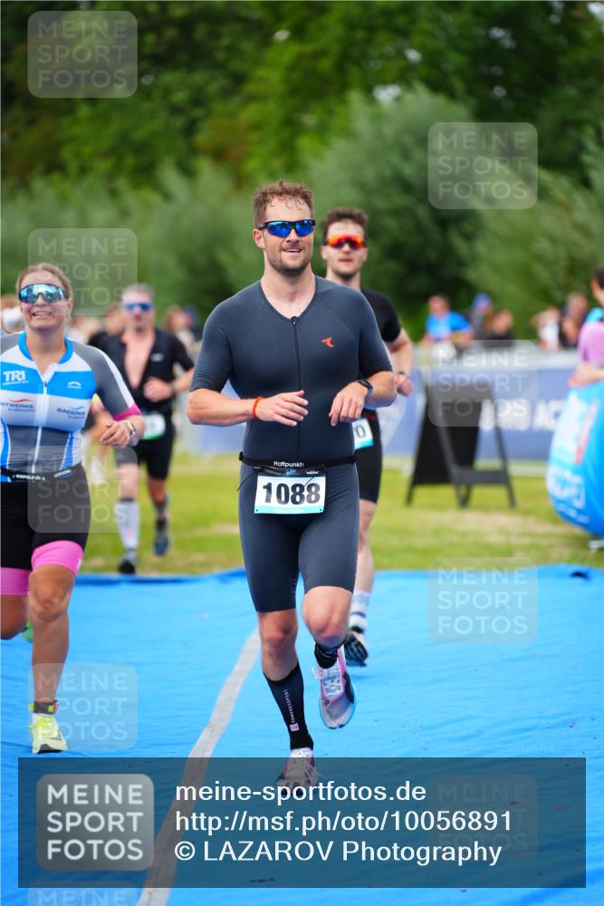 30.08.2026 - Elbe Triathlon Hamburg LAZAROV Photography http://msf.ph/oto/10056891 30.08.2026 11:13:58 Ziel 731, 869, 1030, 1088 meine-sportfotos.de