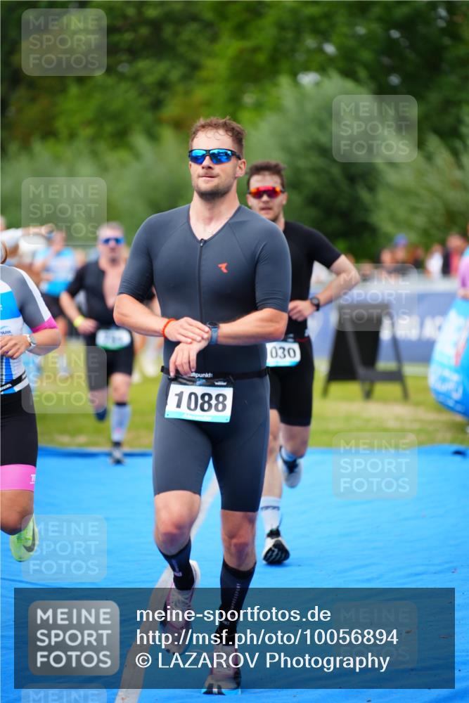 30.08.2026 - Elbe Triathlon Hamburg LAZAROV Photography http://msf.ph/oto/10056894 30.08.2026 11:13:58 Ziel 731, 869, 1030, 1088 meine-sportfotos.de