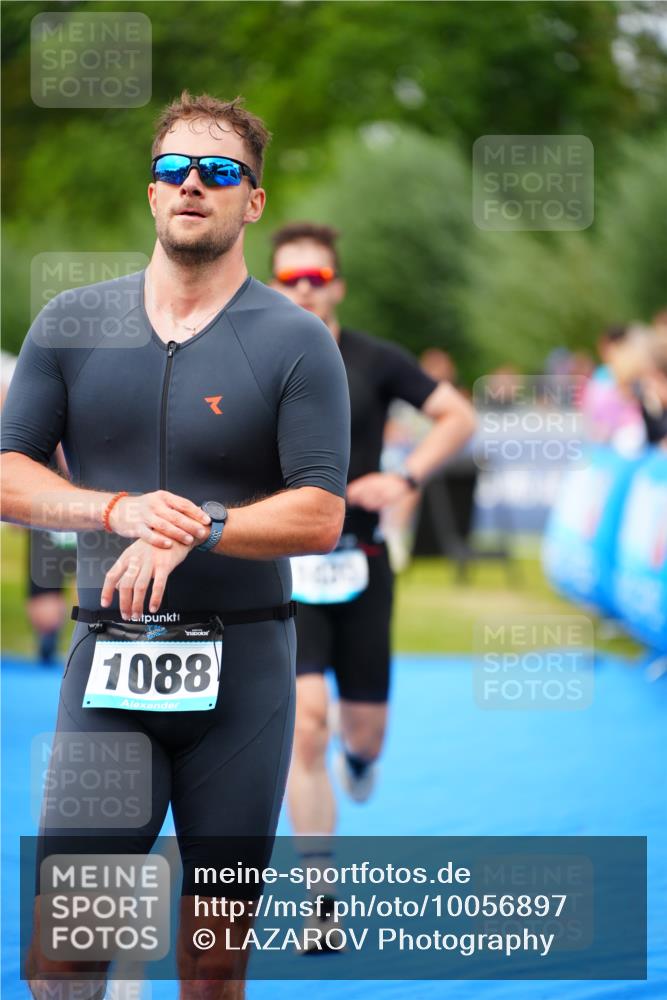 30.08.2026 - Elbe Triathlon Hamburg LAZAROV Photography http://msf.ph/oto/10056897 30.08.2026 11:13:59 Ziel 731, 869, 1030, 1088 meine-sportfotos.de