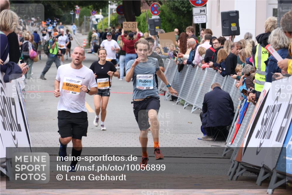 30.08.2026 - Blankeneser Heldenlauf Lena Gebhardt http://msf.ph/oto/10056899 30.08.2026 12:14:25 Ziel 4023, 4044, 4484 meine-sportfotos.de