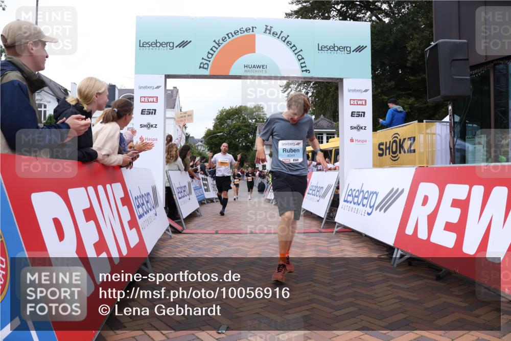 30.08.2026 - Blankeneser Heldenlauf Lena Gebhardt http://msf.ph/oto/10056916 30.08.2026 12:14:29 Ziel 2130, 2282, 4044 meine-sportfotos.de