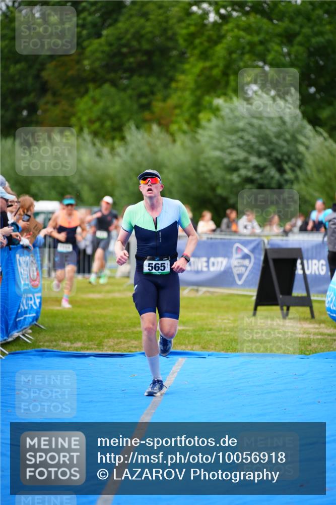 30.08.2026 - Elbe Triathlon Hamburg LAZAROV Photography http://msf.ph/oto/10056918 30.08.2026 11:14:29 Ziel 413, 565, 1054, 1114 meine-sportfotos.de