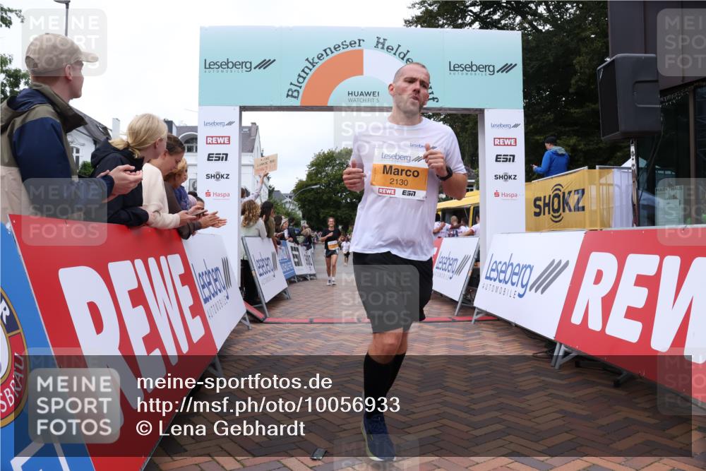 30.08.2026 - Blankeneser Heldenlauf Lena Gebhardt http://msf.ph/oto/10056933 30.08.2026 12:14:32 Ziel 2130, 2282, 2283, 4044 meine-sportfotos.de