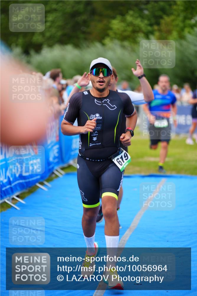 30.08.2026 - Elbe Triathlon Hamburg LAZAROV Photography http://msf.ph/oto/10056964 30.08.2026 11:14:55 Ziel 492, 500, 619 meine-sportfotos.de