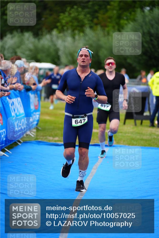 30.08.2026 - Elbe Triathlon Hamburg LAZAROV Photography http://msf.ph/oto/10057025 30.08.2026 11:15:32 Ziel 617, 647, 1027, 1080 meine-sportfotos.de