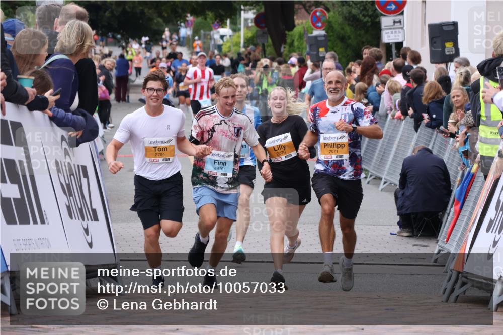 30.08.2026 - Blankeneser Heldenlauf Lena Gebhardt http://msf.ph/oto/10057033 30.08.2026 12:15:11 Ziel 2070, 2071, 2676, 2784, 4416 meine-sportfotos.de
