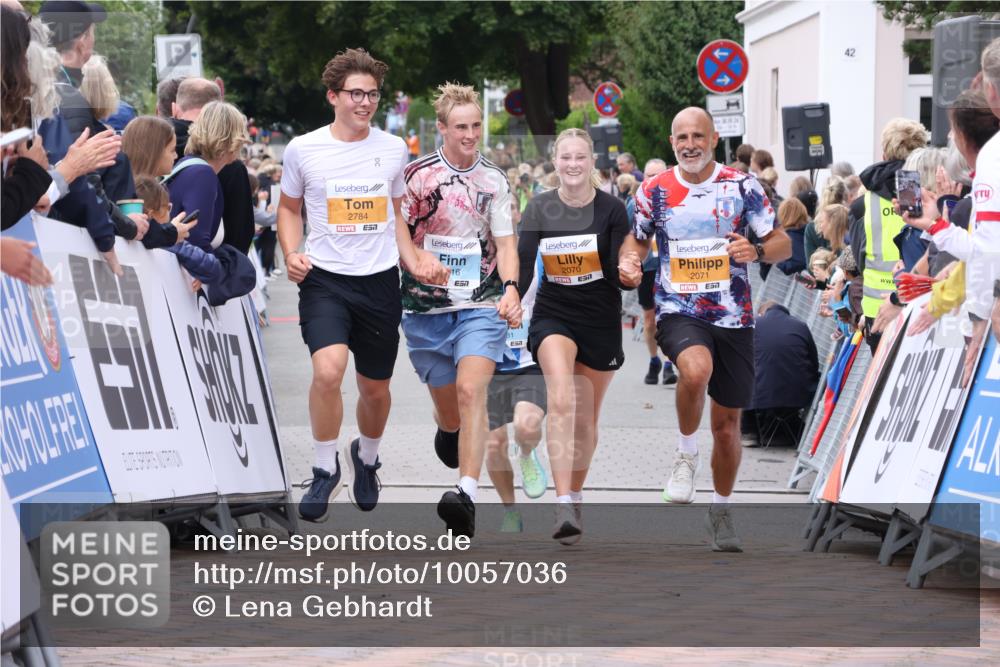 30.08.2026 - Blankeneser Heldenlauf Lena Gebhardt http://msf.ph/oto/10057036 30.08.2026 12:15:12 Ziel 2070, 2071, 2676, 2784, 4031, 4416 meine-sportfotos.de