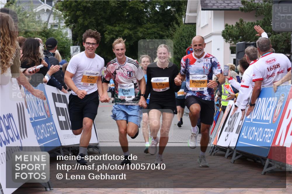 30.08.2026 - Blankeneser Heldenlauf Lena Gebhardt http://msf.ph/oto/10057040 30.08.2026 12:15:13 Ziel 2070, 2071, 2676, 2784, 4031, 4416 meine-sportfotos.de