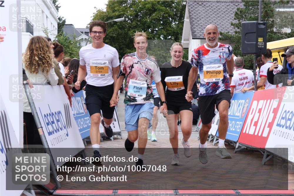 30.08.2026 - Blankeneser Heldenlauf Lena Gebhardt http://msf.ph/oto/10057048 30.08.2026 12:15:14 Ziel 2070, 2071, 2676, 2784, 4031, 4416 meine-sportfotos.de