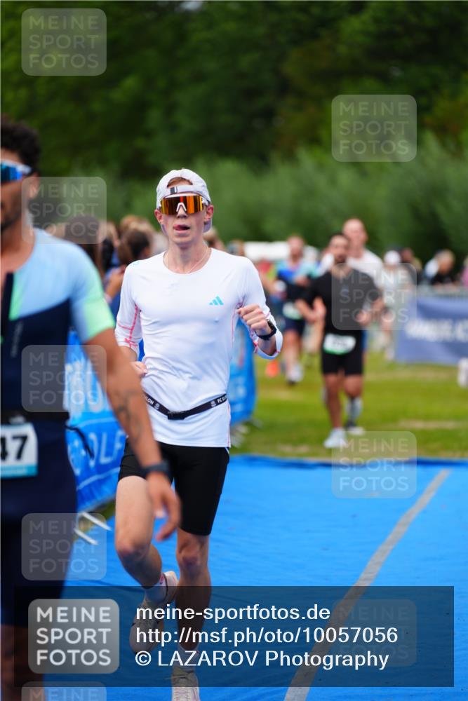 30.08.2026 - Elbe Triathlon Hamburg LAZAROV Photography http://msf.ph/oto/10057056 30.08.2026 11:15:46 Ziel 639, 650, 994, 1032, 1047, 1056, 1057, 1204 meine-sportfotos.de