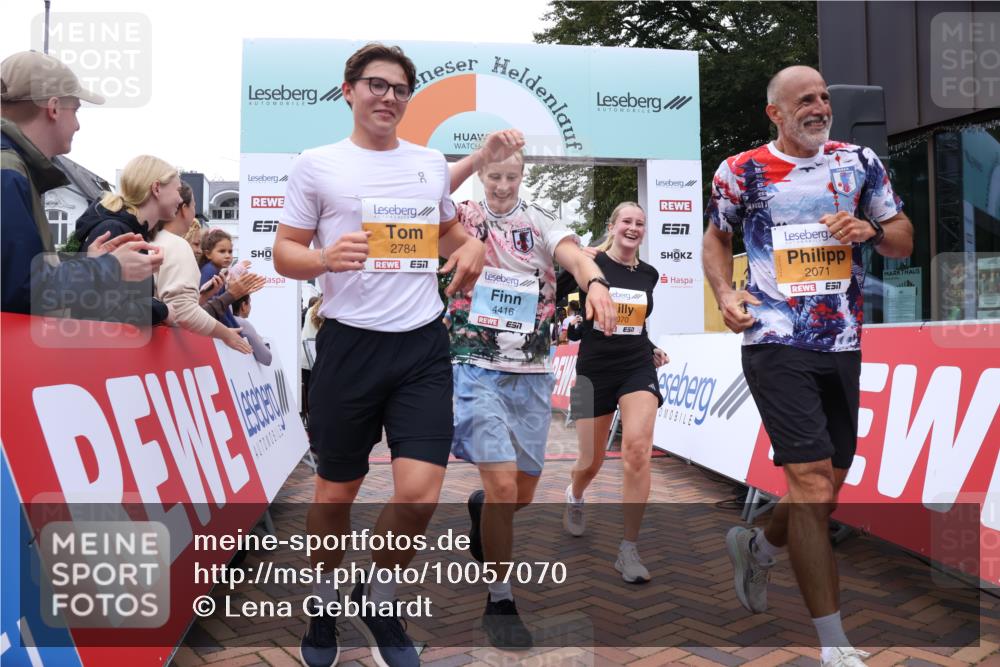 30.08.2026 - Blankeneser Heldenlauf Lena Gebhardt http://msf.ph/oto/10057070 30.08.2026 12:15:16 Ziel 2070, 2071, 2784, 4031, 4416 meine-sportfotos.de