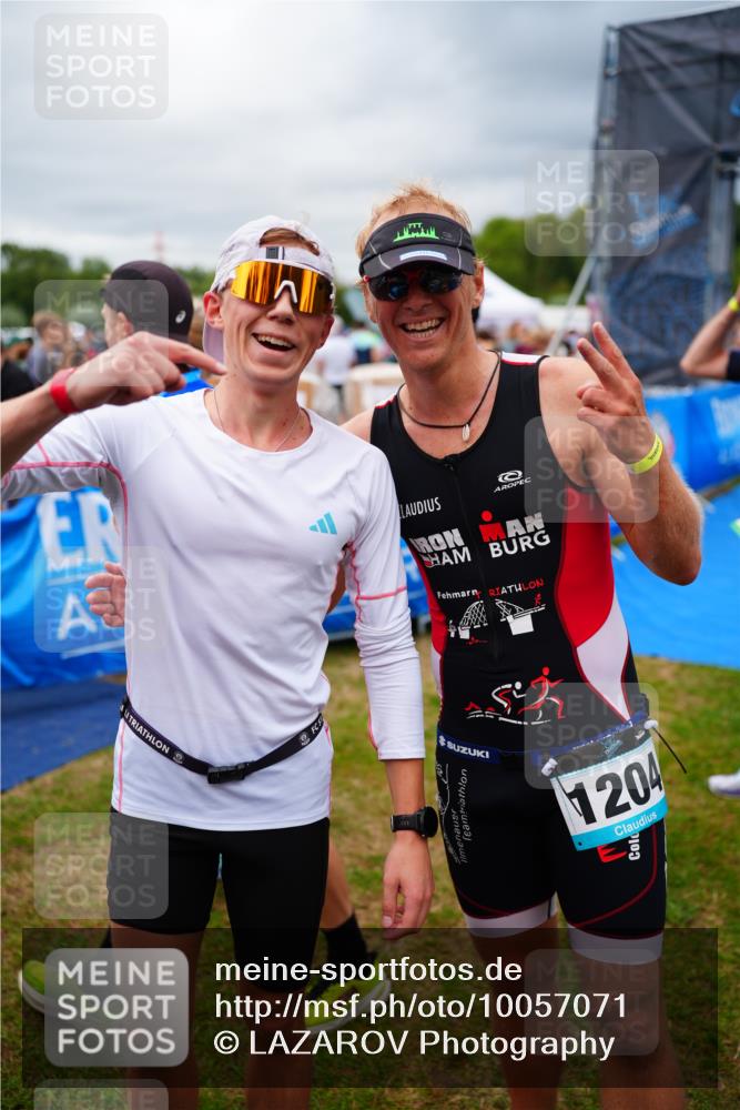 30.08.2026 - Elbe Triathlon Hamburg LAZAROV Photography http://msf.ph/oto/10057071 30.08.2026 11:16:02 Ziel 1204 meine-sportfotos.de