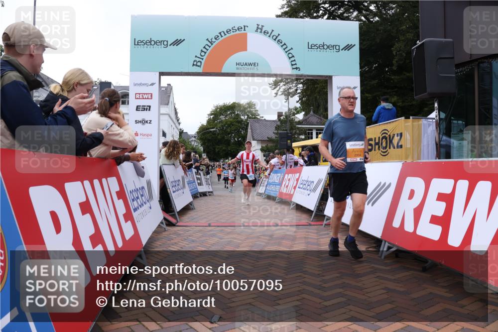 30.08.2026 - Blankeneser Heldenlauf Lena Gebhardt http://msf.ph/oto/10057095 30.08.2026 12:15:23 Ziel 2070, 2071, 2784, 2954, 4031, 4363, 4416 meine-sportfotos.de