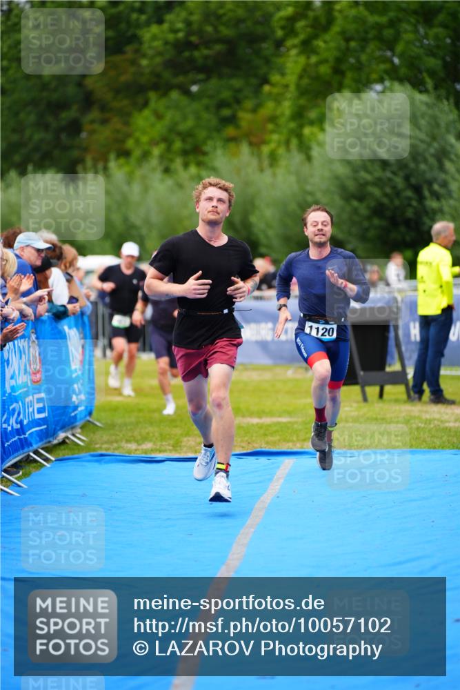 30.08.2026 - Elbe Triathlon Hamburg LAZAROV Photography http://msf.ph/oto/10057102 30.08.2026 11:16:22 Ziel 537, 623, 1120, 1140 meine-sportfotos.de
