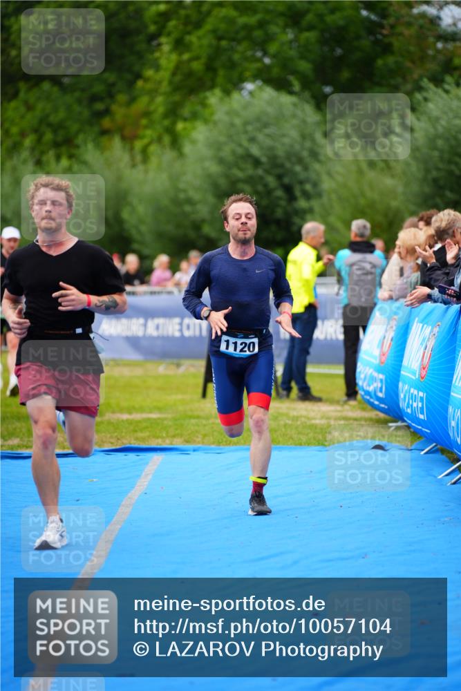30.08.2026 - Elbe Triathlon Hamburg LAZAROV Photography http://msf.ph/oto/10057104 30.08.2026 11:16:22 Ziel 537, 623, 1120, 1140 meine-sportfotos.de