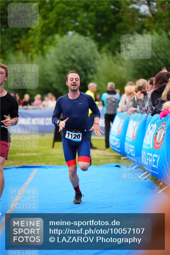 30.08.2026 - Elbe Triathlon Hamburg LAZAROV Photography http://msf.ph/oto/10057107 30.08.2026 11:16:23 Ziel 537, 623, 1120, 1140 meine-sportfotos.de