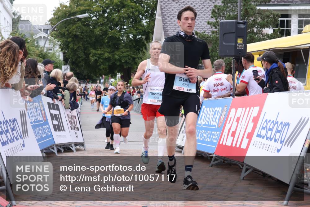 30.08.2026 - Blankeneser Heldenlauf Lena Gebhardt http://msf.ph/oto/10057117 30.08.2026 12:15:28 Ziel 2809, 2954, 4264, 4352, 4363 meine-sportfotos.de