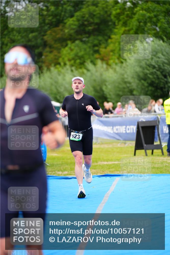 30.08.2026 - Elbe Triathlon Hamburg LAZAROV Photography http://msf.ph/oto/10057121 30.08.2026 11:16:27 Ziel 623, 1000, 1140 meine-sportfotos.de