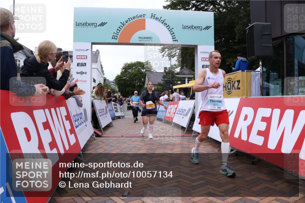 30.08.2026 - Blankeneser Heldenlauf Lena Gebhardt http://msf.ph/oto/10057134 30.08.2026 12:15:31 Ziel 2629, 2634, 2809, 2906, 4264, 4352, 4363 meine-sportfotos.de
