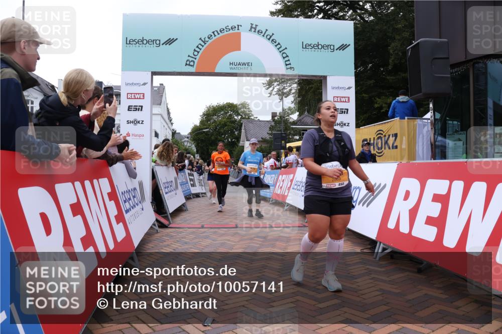 30.08.2026 - Blankeneser Heldenlauf Lena Gebhardt http://msf.ph/oto/10057141 30.08.2026 12:15:33 Ziel 2629, 2634, 2809, 2906, 4264, 4352 meine-sportfotos.de