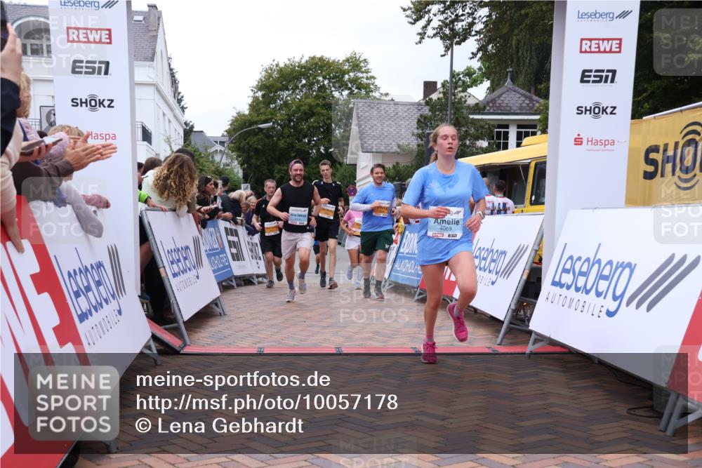 30.08.2026 - Blankeneser Heldenlauf Lena Gebhardt http://msf.ph/oto/10057178 30.08.2026 12:15:41 Ziel 2527, 2629, 2634, 2727, 2728, 2866, 2906, 4069, 4120 meine-sportfotos.de