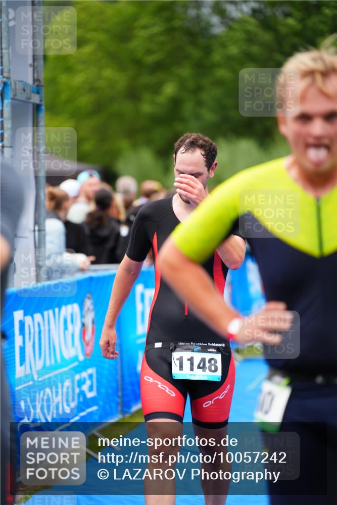 30.08.2026 - Elbe Triathlon Hamburg LAZAROV Photography http://msf.ph/oto/10057242 30.08.2026 11:17:43 Ziel 1066, 1148, 1359 meine-sportfotos.de