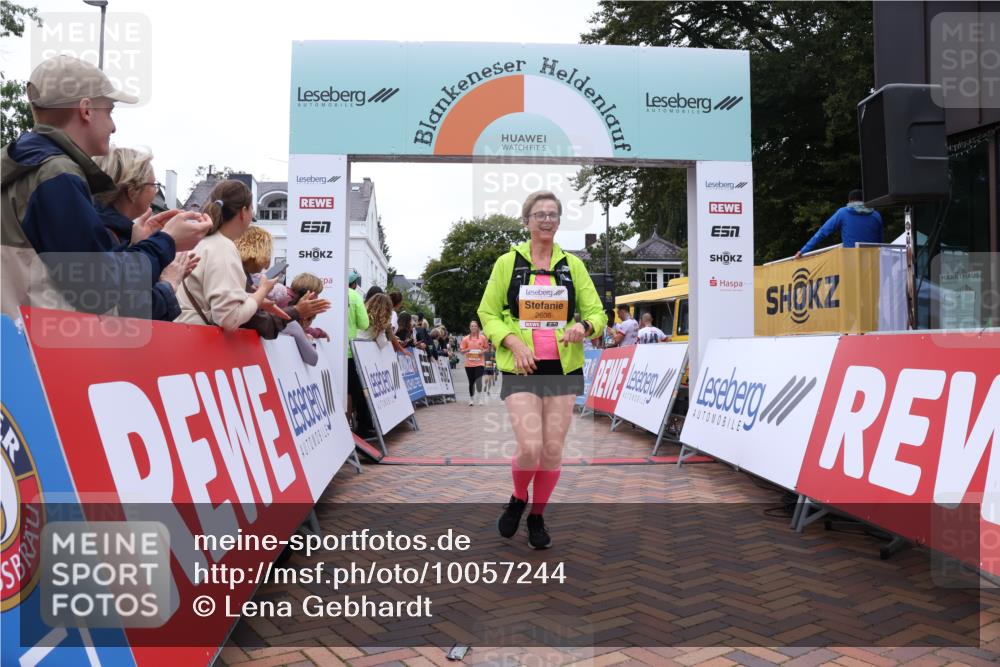 30.08.2026 - Blankeneser Heldenlauf Lena Gebhardt http://msf.ph/oto/10057244 30.08.2026 12:16:07 Ziel 2133, 2290, 2606 meine-sportfotos.de