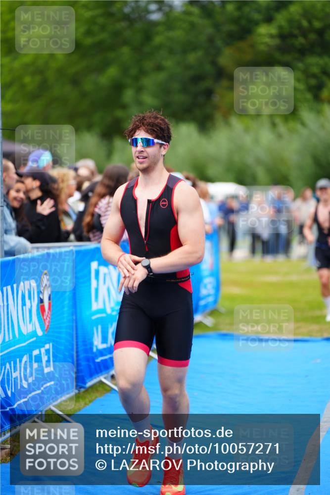 30.08.2026 - Elbe Triathlon Hamburg LAZAROV Photography http://msf.ph/oto/10057271 30.08.2026 11:18:07 Ziel 984, 1084 meine-sportfotos.de