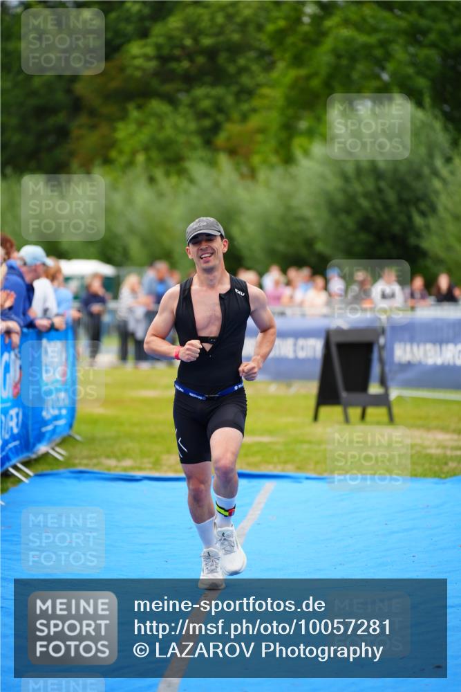 30.08.2026 - Elbe Triathlon Hamburg LAZAROV Photography http://msf.ph/oto/10057281 30.08.2026 11:18:10 Ziel 984, 1084 meine-sportfotos.de