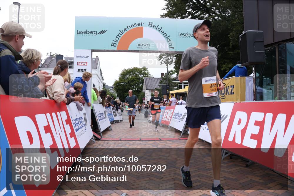 30.08.2026 - Blankeneser Heldenlauf Lena Gebhardt http://msf.ph/oto/10057282 30.08.2026 12:16:15 Ziel 2133, 2290, 2418, 2791, 2898 meine-sportfotos.de